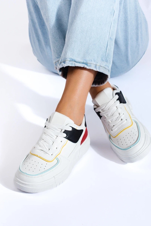 Sneaker-stil Schuhe mit Plattform in...