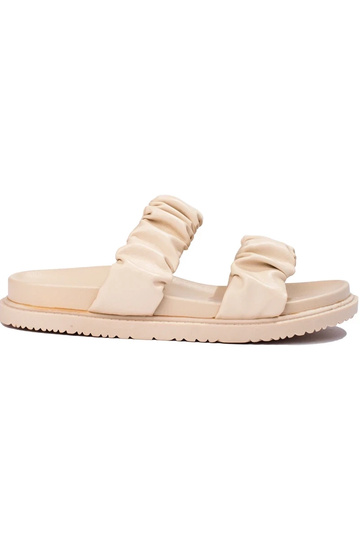 Beige Hausschuhe mit Schnallen