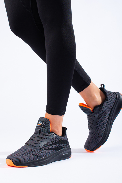 Sportschuhe im DK-Stil in...