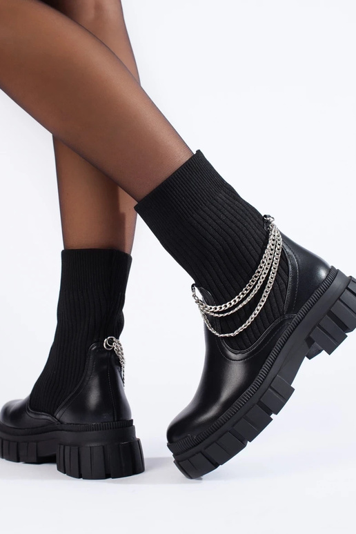 Schwarze Damenstiefeletten mit... Schwarze Damenstiefeletten mit...