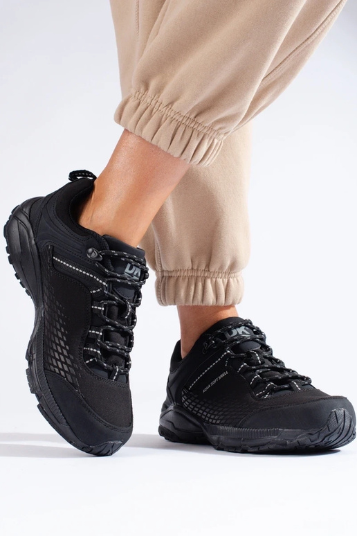 Trekkingschuhe mit dicker Sohle in... Trekkingschuhe mit dicker Sohle in...