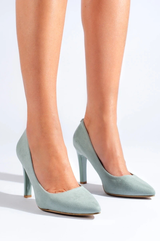 Hochhackige Schuhe mit hohem Absatz... Hochhackige Schuhe mit hohem Absatz...