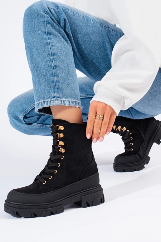 Damenstiefel mit Plateau in der Farbe... Damenstiefel mit Plateau in der Farbe...