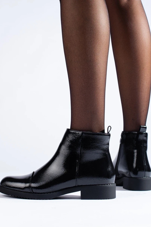 niedrige Damenschuhe mit Lackeffekt niedrige Damenschuhe mit Lackeffekt