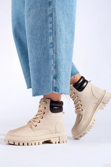 Beige Stiefel 2