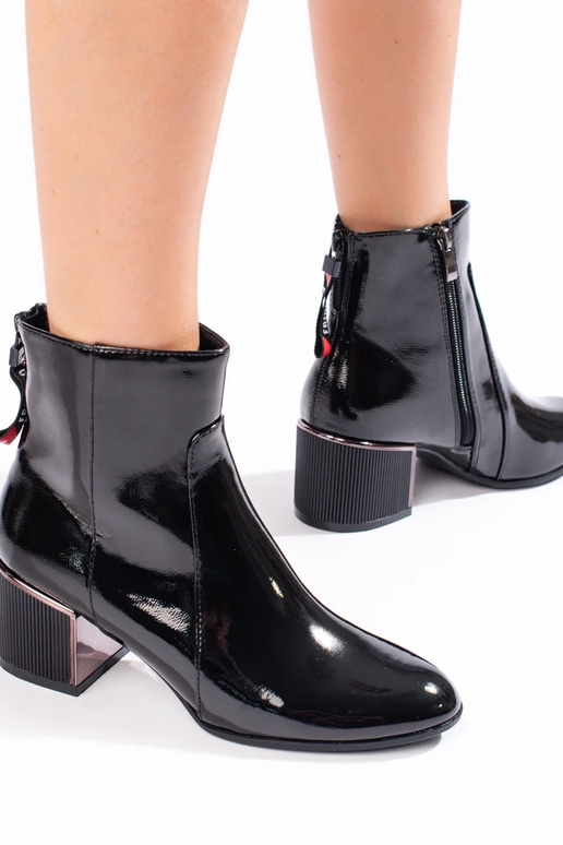 schwarze Damenschuhe mit Lackeffekt schwarze Damenschuhe mit Lackeffekt