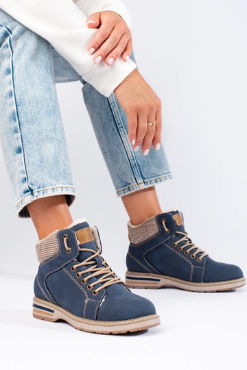 Isolierte Damenstiefel blau 2