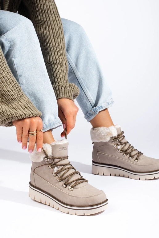 Damenstiefel mit Plateau in Beige