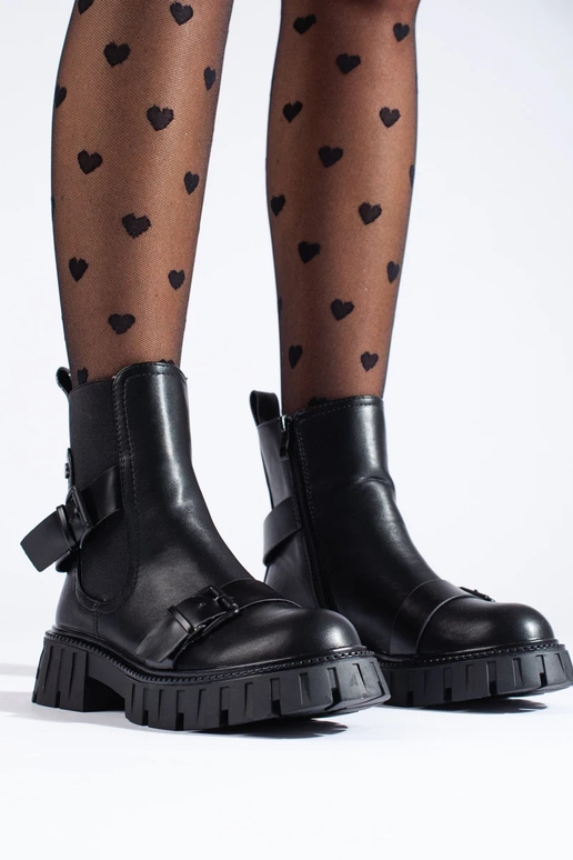 Damenschuhe mit Plateau in Schwarz Damenschuhe mit Plateau in Schwarz