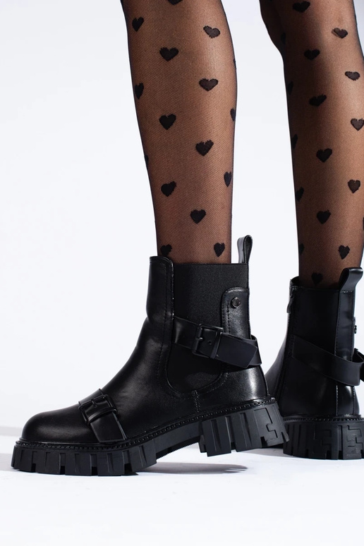 Damenschuhe mit Plateau in Schwarz Damenschuhe mit Plateau in Schwarz