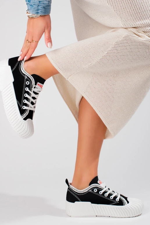 Damenschuhe Shelovet schwarze Farbe