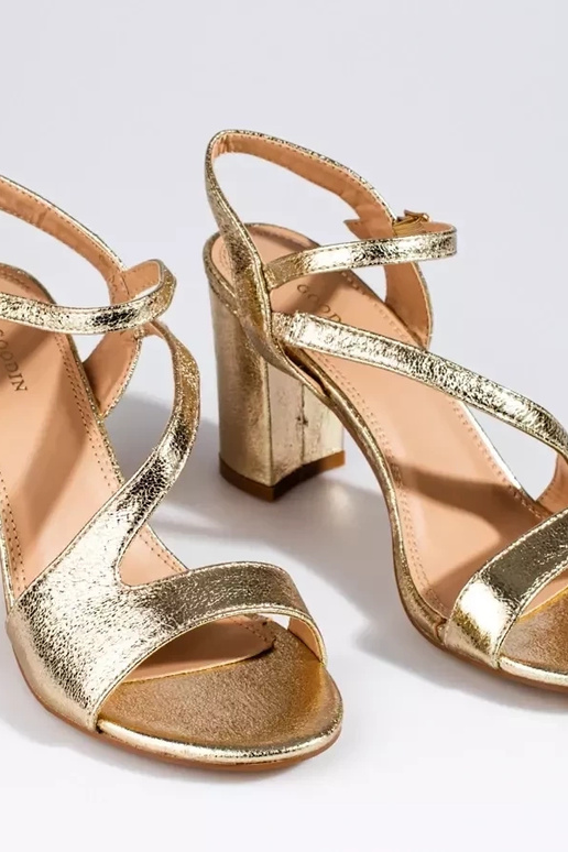 Elegante Damen Sandalen mit Absatz Gold