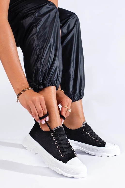 Klassische Modellschuhe mit Plateau... Klassische Modellschuhe mit Plateau...