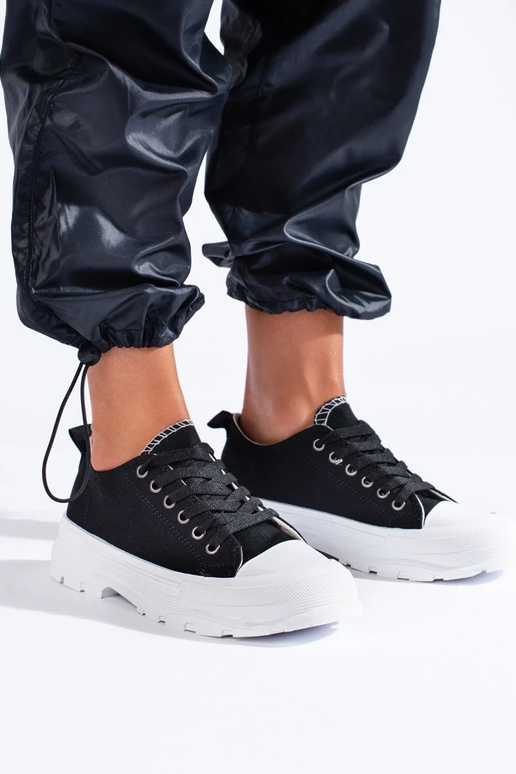 Klassische Modellschuhe mit Plateau... Klassische Modellschuhe mit Plateau...