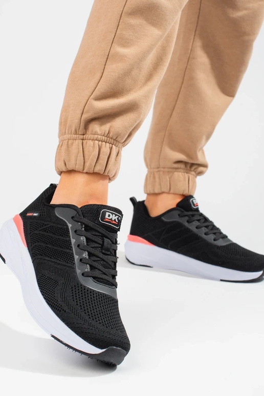 Sportschuhe im DK-Stil in Schwarz Sportschuhe im DK-Stil in Schwarz