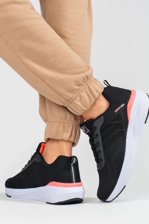 Sportschuhe im DK-Stil in Schwarz Sportschuhe im DK-Stil in Schwarz