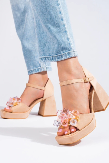 beige Sandaletten von Shelovet 2