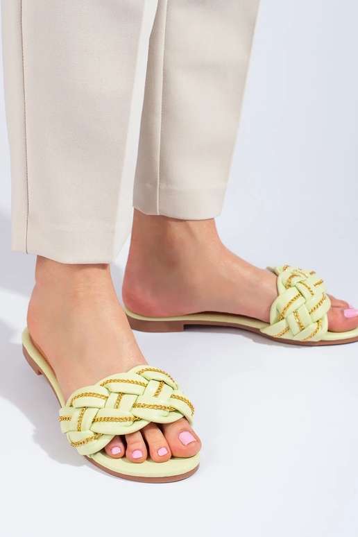 Elegante Hausschuhe mit dekorativer... Elegante Hausschuhe mit dekorativer...