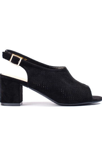 Sandalen mit durchbrochenen...