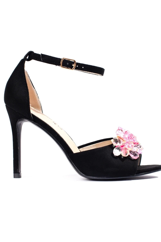 schwarze Sandalen mit hohem Absatz... schwarze Sandalen mit hohem Absatz...