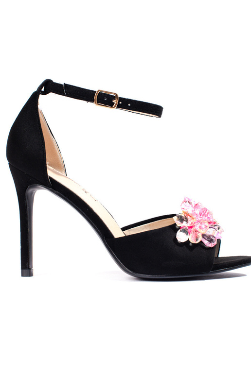 schwarze Sandalen mit hohem Absatz... schwarze Sandalen mit hohem Absatz...