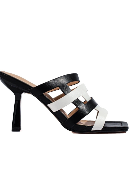 Schwarz-weiße Hausschuhe von Shelovet Schwarz-weiße Hausschuhe von Shelovet