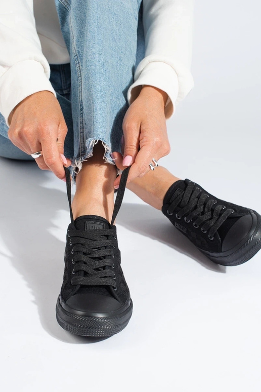 Schwarze klassische Damen-Sneakers...