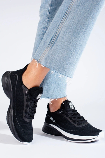 schwarze Sportschuhe mit... 2