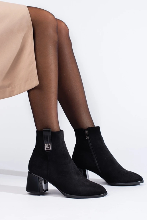 schwarze klassische Wildlederschuhe... schwarze klassische Wildlederschuhe...