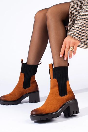 braune Schnallenschuhe an... 2