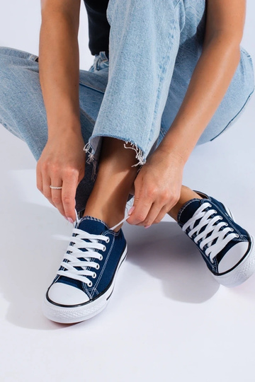 Blaue Schuhe des... 2