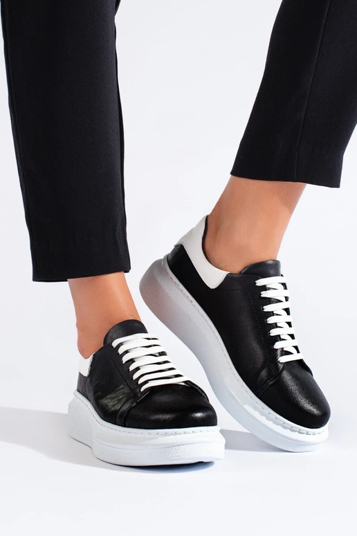 schwarze Sportschuhe T.Sokolski