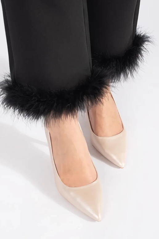 Hochhackige Schuhe mit dünnem Absatz Hochhackige Schuhe mit dünnem Absatz