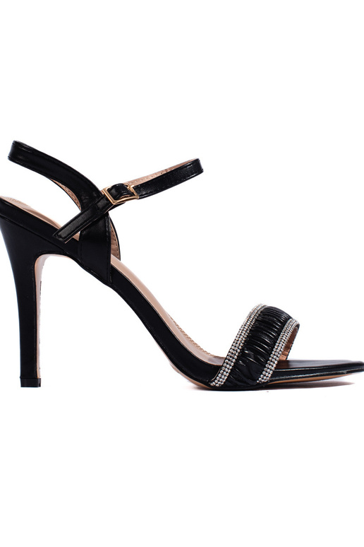 schwarze Sandalen mit dünnem Absatz schwarze Sandalen mit dünnem Absatz