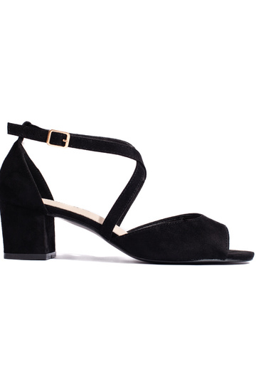 schwarze Sandalen