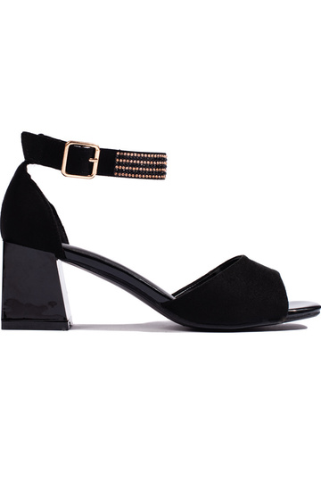 schwarze Sandalen mit...