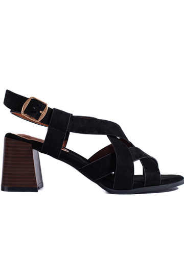 schwarze Wildlederschuhe...