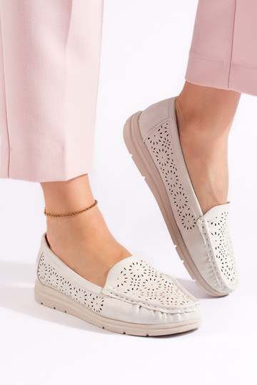 mit durchbrochenen... 2