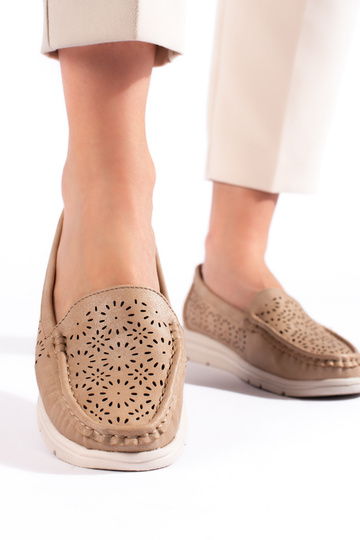 mit durchbrochenen... 2