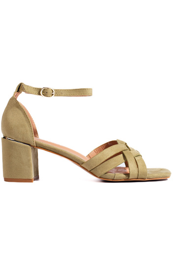grüne Wildledersandalen