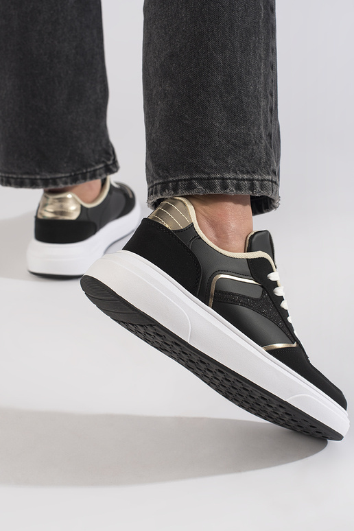 Damen-Freizeitschuhe in schwarzer Farbe Damen-Freizeitschuhe in schwarzer Farbe