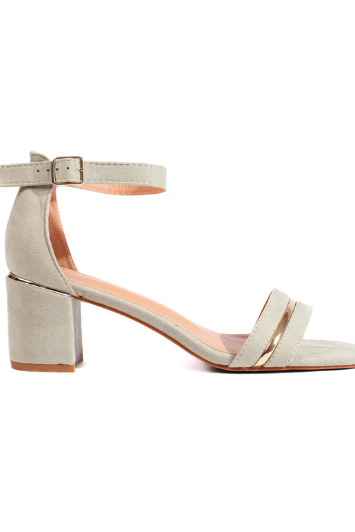 grüne Wildledersandalen mit Absatz grüne Wildledersandalen mit Absatz