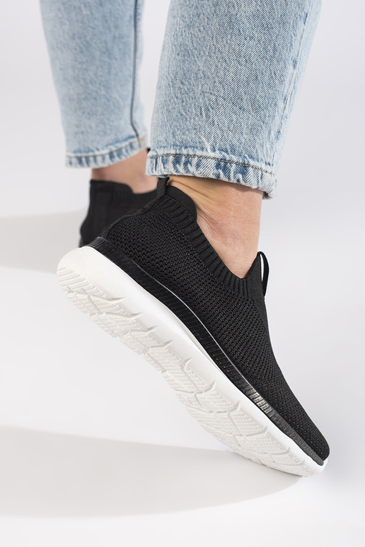 Sportschuhe eines auffälligen Modells... Sportschuhe eines auffälligen Modells...