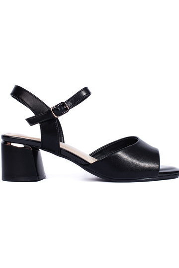 Schwarze Sandalen im...
