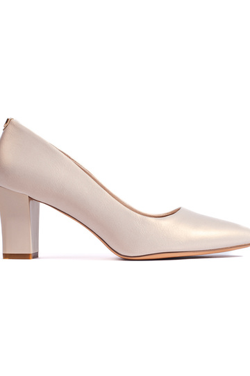 Beige High Heels im...