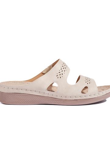 Bequeme beige Hausschuhe
