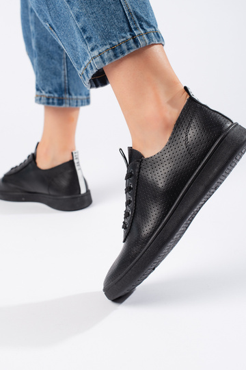 schwarze Schuhe 2