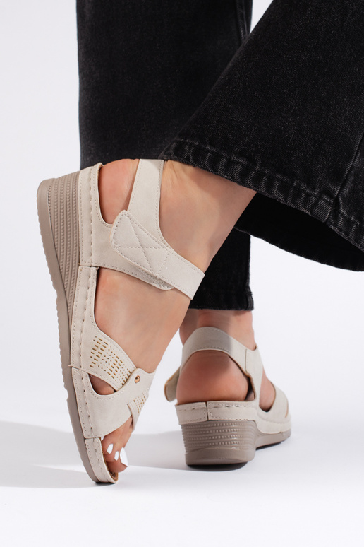 Bequeme Damensandalen mit kleinem...