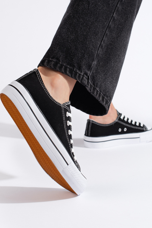 Klassisches Modell Damenschuhe in... Klassisches Modell Damenschuhe in...