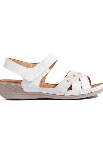 weiße Plateausandalen